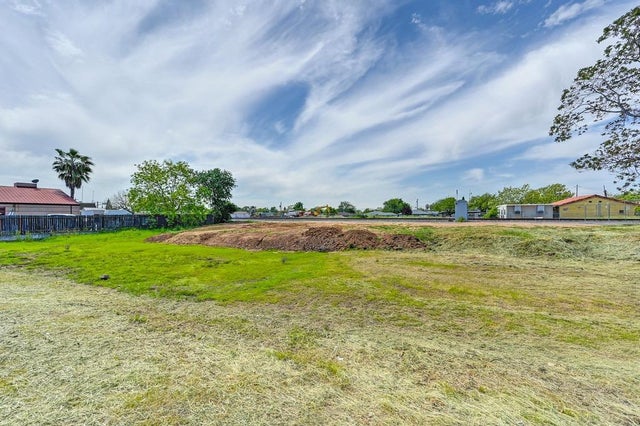 394 Lincoln Boulevard, Lincoln