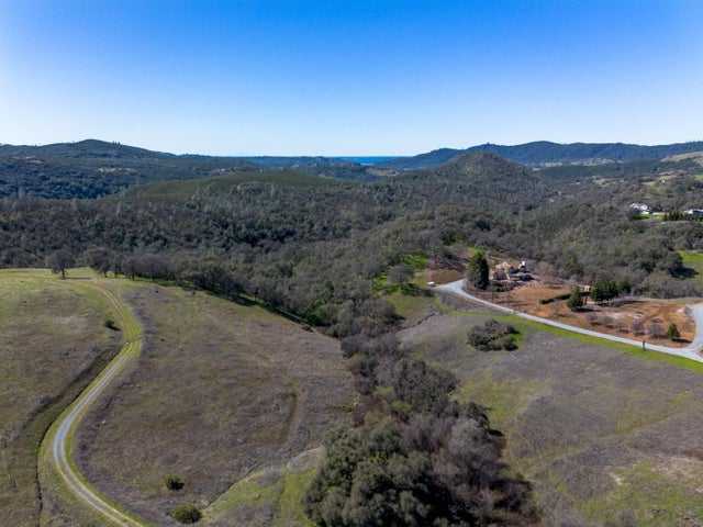 Miners Valley Road, Pilot Hill