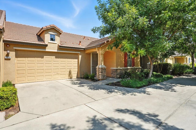 1225 Marseille Lane, Roseville