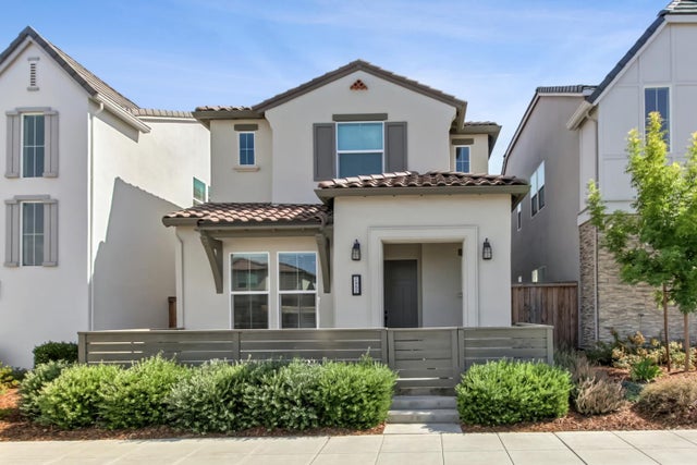 2352 Bronze Star Way, Sacramento