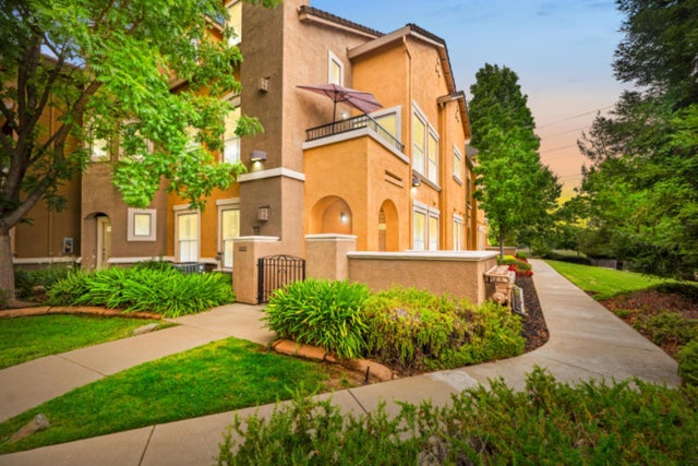 1717 Vessona Circle #1717, Folsom