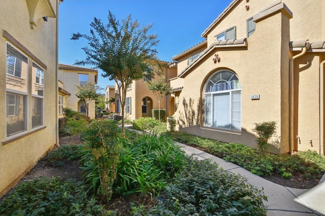 8464 Crystal Walk Circle, Elk Grove