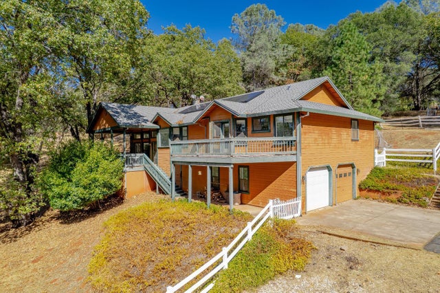 25407 Table Meadow Road, Auburn