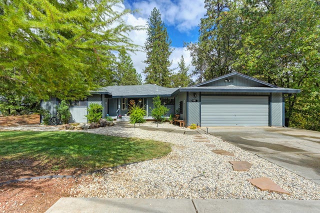 950 Pine Hill Road, Colfax