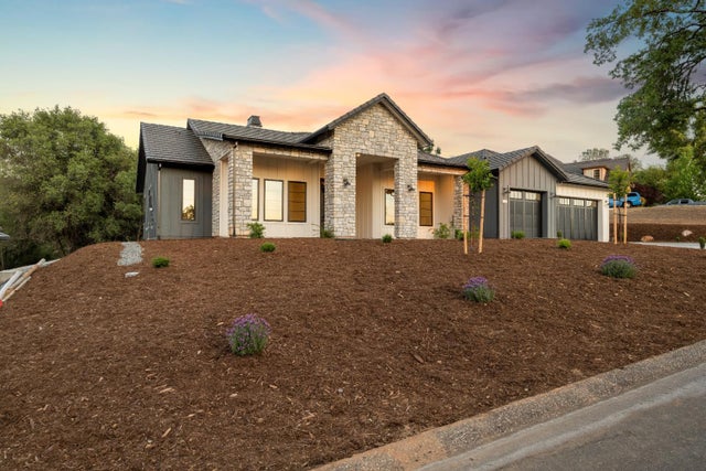 23523 Darkhorse Drive, Auburn