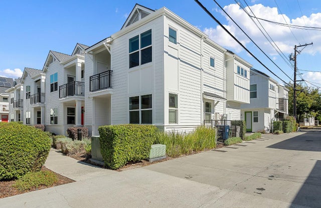 2531 Rice Alley, Sacramento