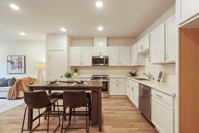 6141 Bridgecross Drive, Sacramento