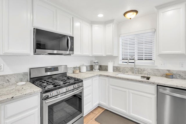 915 Rancho Roble Way, Sacramento