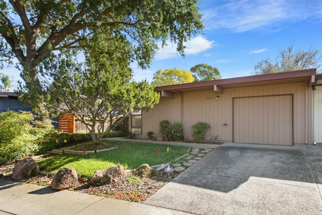 8744 Contemporary Court, Elk Grove