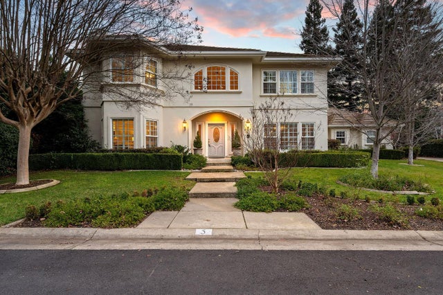 5 Latham Lane, Sacramento