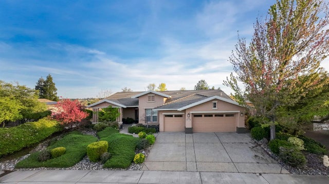 101 Lasso Lake Court, Lincoln