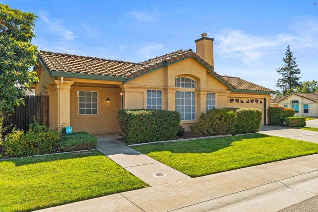 8475 Camino Vista Way, Elk Grove