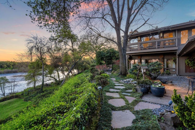 23 Riverbank Place, Carmichael