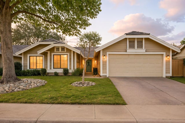 2206 Fort Point Drive, Gold River
