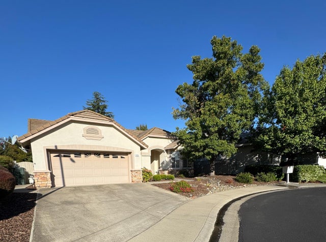 325 Savannah Court, Roseville