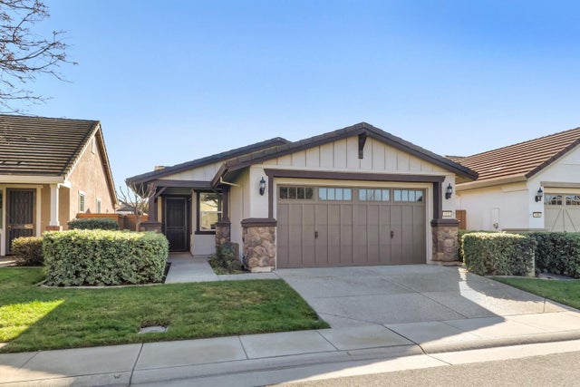 7820 Barnsley Way, Elk Grove