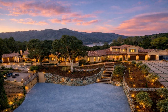 9688 Clos Du Lac, Loomis