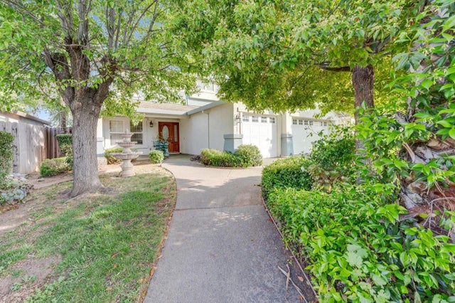 8956 E Valley Drive, Elk Grove