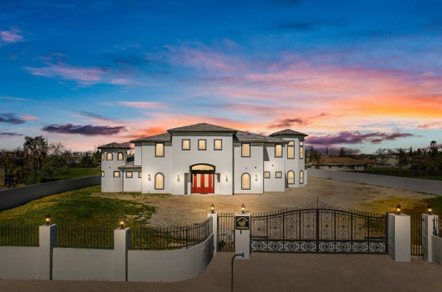 9013 Deleon Court, Elk Grove