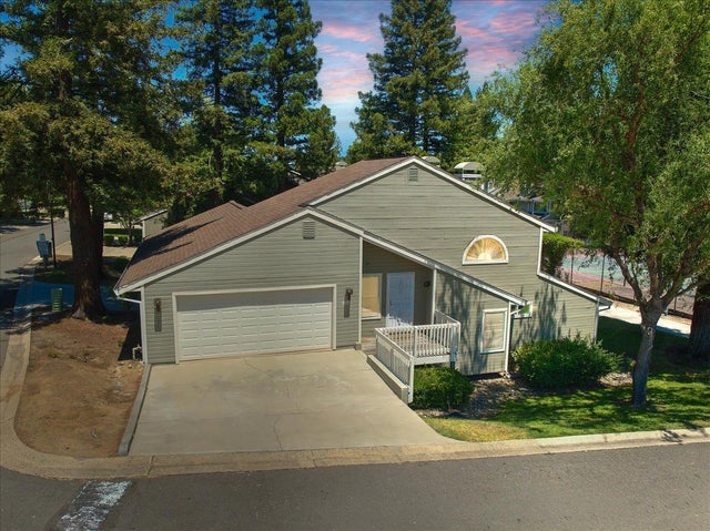 115 Valley Oak Drive, Roseville