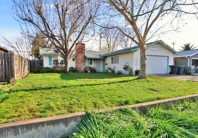 1504 Cardinal Way, Roseville