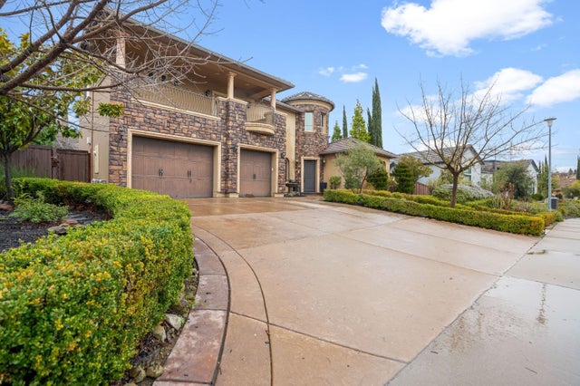 652 Glen-mady Way, Folsom