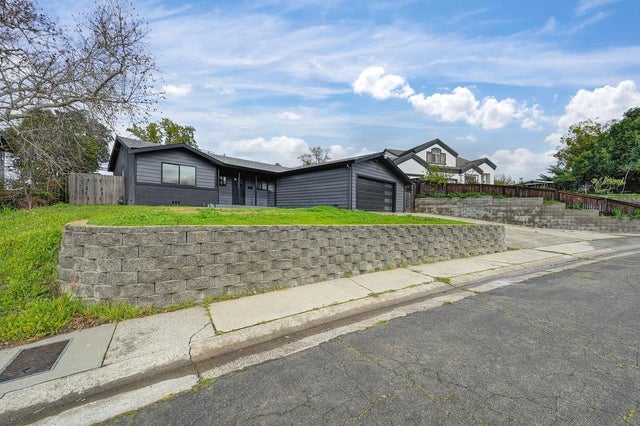 5334 Agate Way, Carmichael