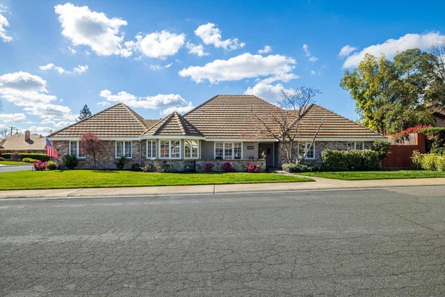 1201 Havenhill Court, Roseville