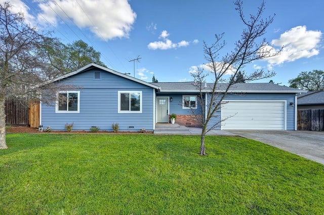 113 Grenoble Way, Folsom