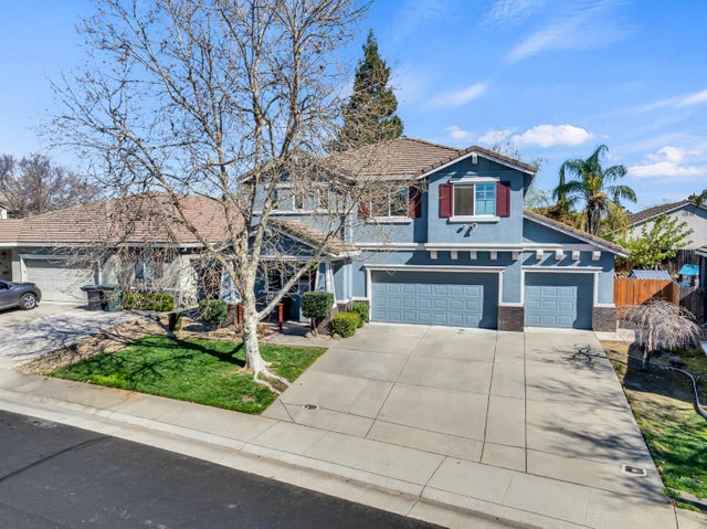 1821 Hiawatha Drive, Roseville