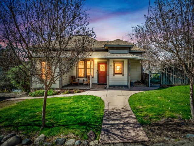 966 Lincoln Street, Placerville