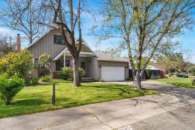 2517 El Vita Way, Carmichael