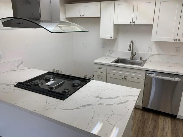 10128 Crawford Way, Sacramento