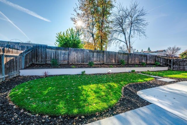 1065 Old Mill Cir, Roseville