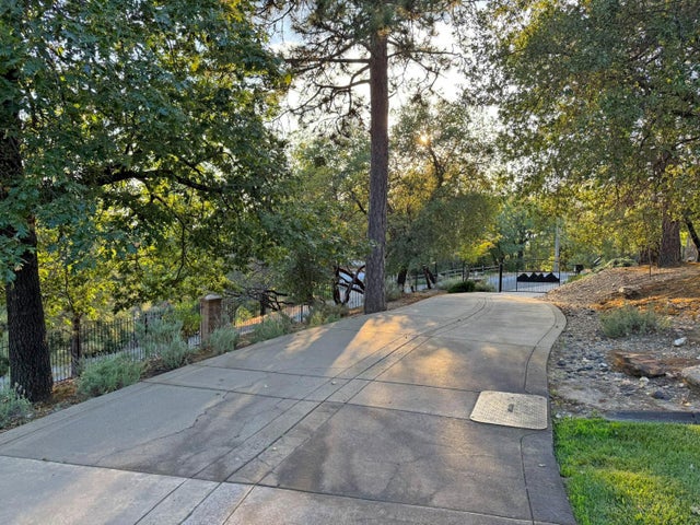 2125 Bear Rock Road, Placerville