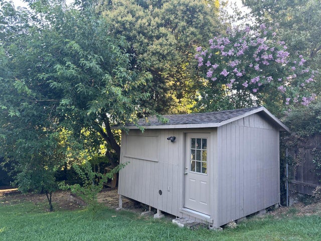 8619 Posadera Avenue, Orangevale