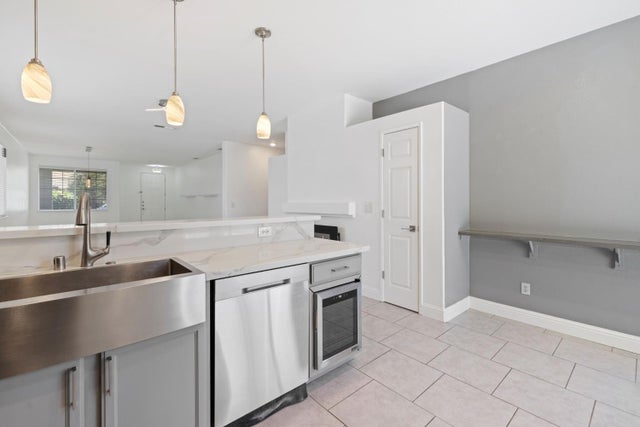 11462 Pyrites Way, Gold River