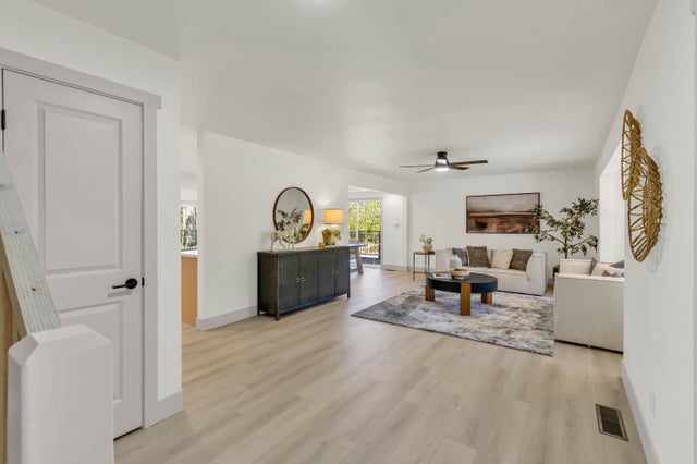 880 Woodridge Road, Placerville