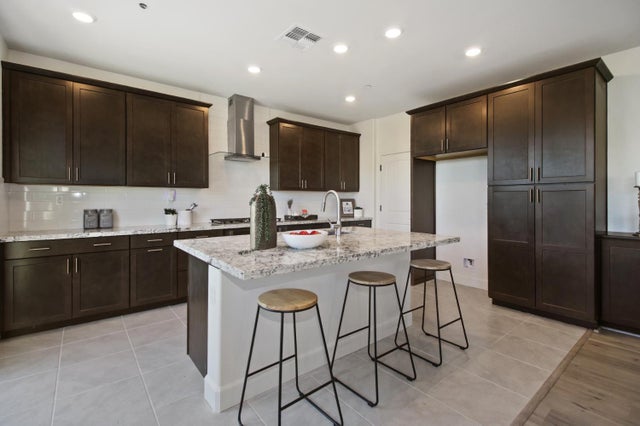 4433 Sanderson Drive, Folsom