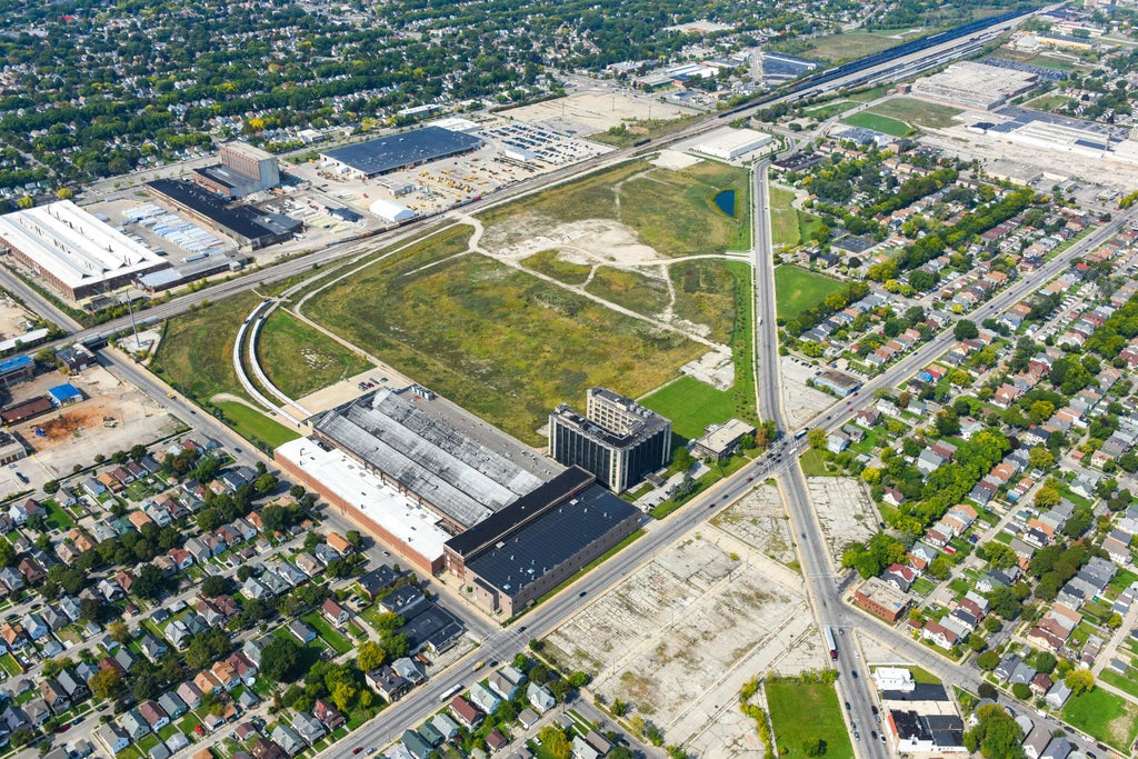 3055 W Hopkins St, Milwaukee