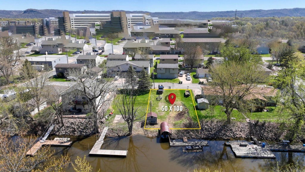 1920 Fanell Dr, La Crosse