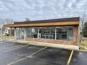 1669 N Main St, West Bend