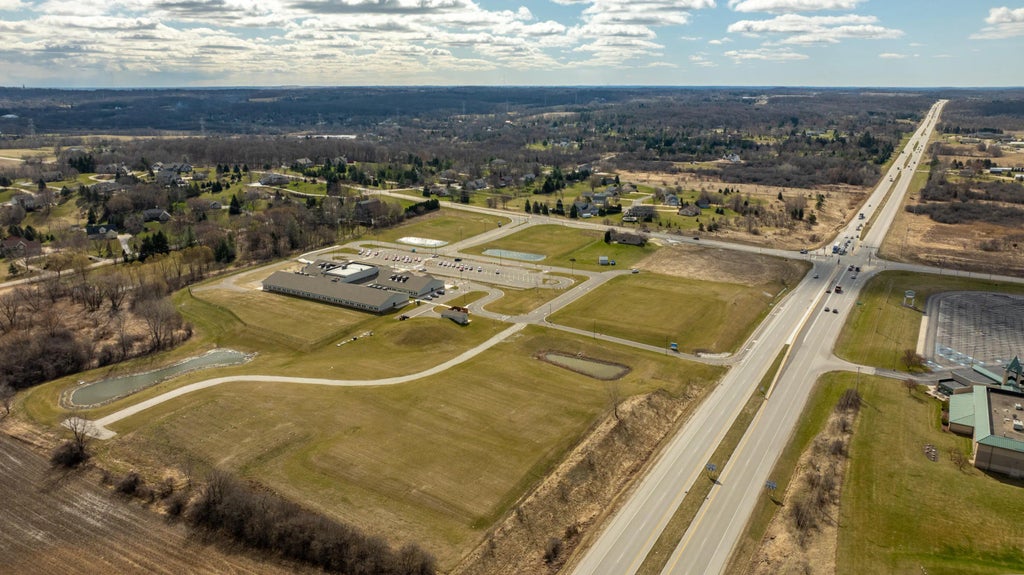 Lt2 Highway 164 - Lawnsdale Rd, Waukesha