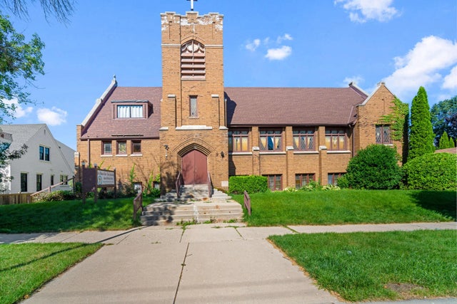 1527 N Astor St, Milwaukee