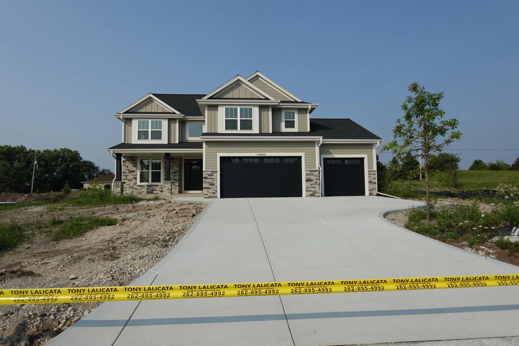 W129s8634 Muscovy Way, Muskego