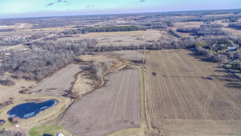 2245 Decorah Rd, Trenton