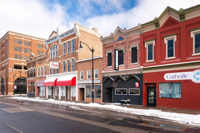 411 3rd St S, La Crosse