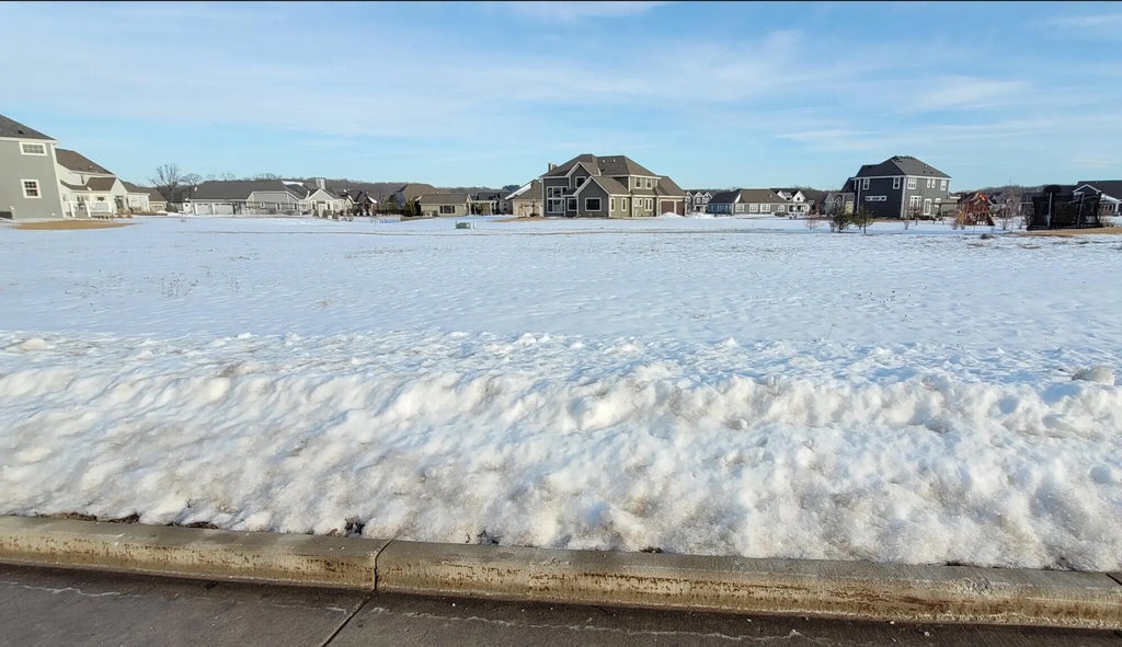 Lt17 W Old Farm Rd, New Berlin