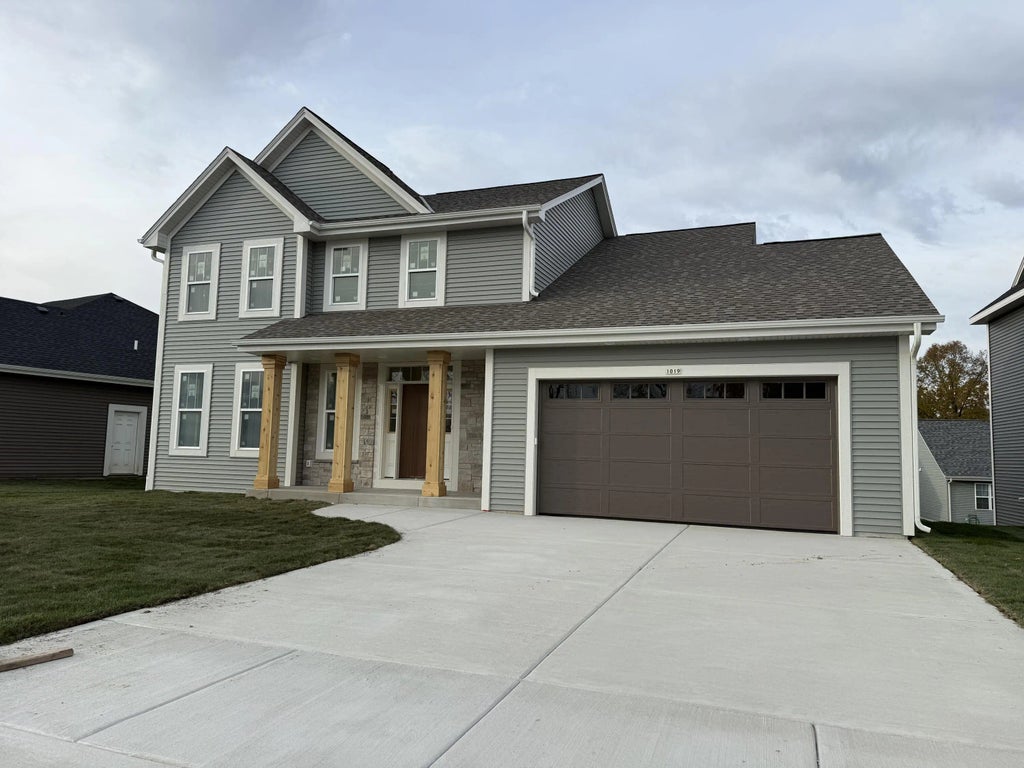 1019 Waterstone Ct, Pewaukee