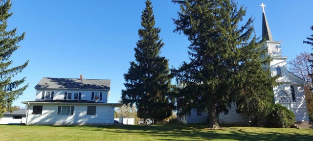 1908 State Highway 83 -, Erin